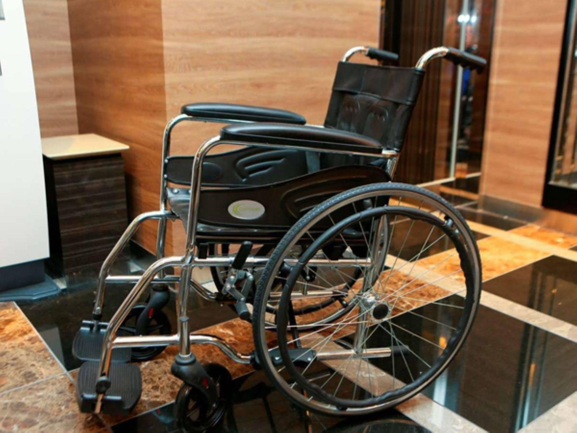 Hotel Apa Eki Kenchodori